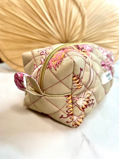 Flora toiletry bag